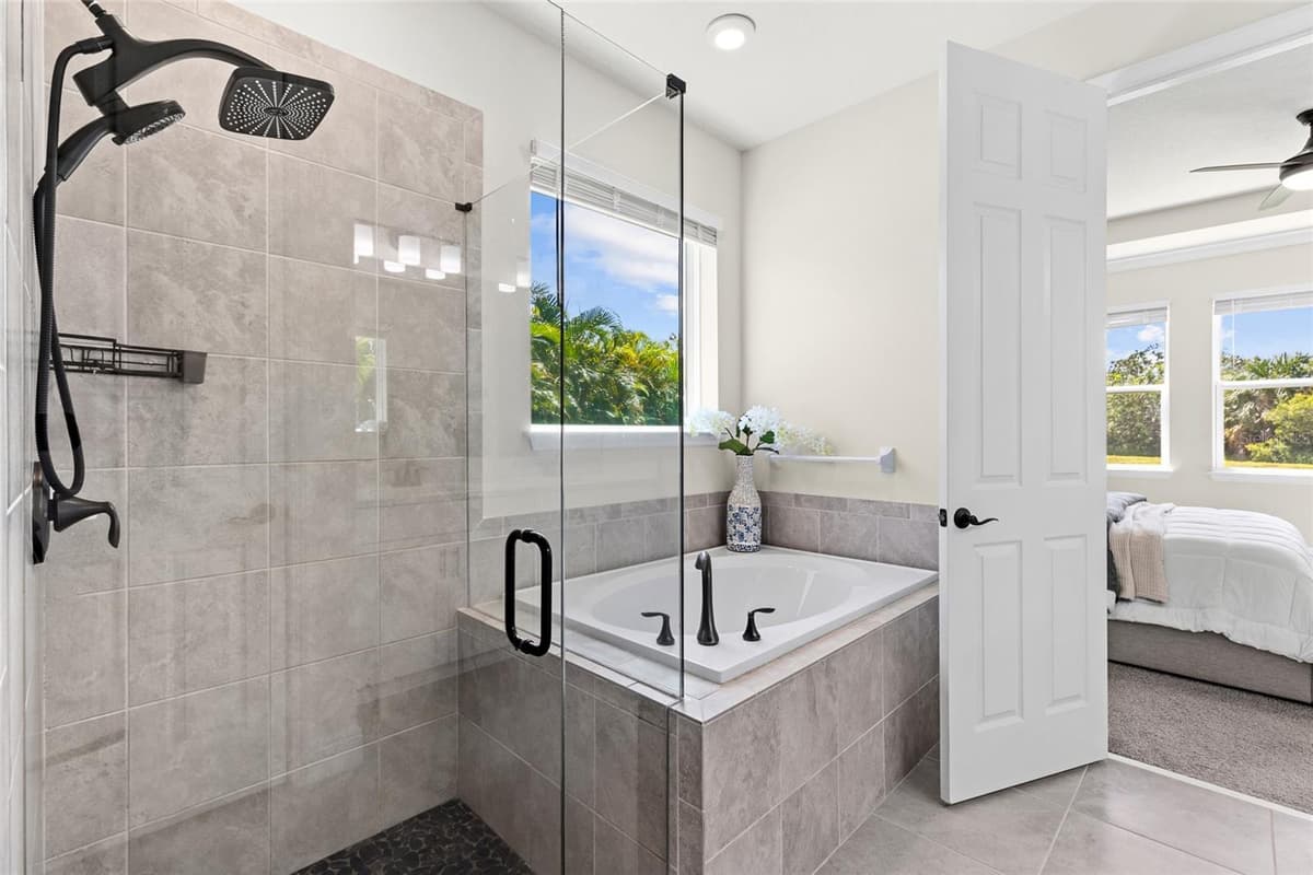 6211 SEA AIR DRIVE — photo 19 of 42