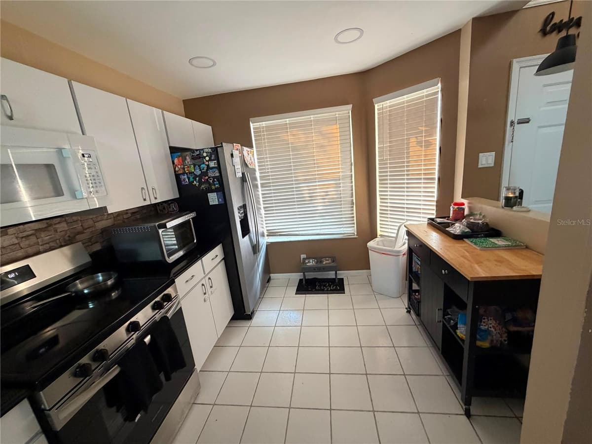 7380 PINEWALK DRIVE — photo 5 of 23