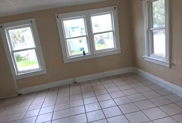 308 PENINSULA DRIVE — photo 4 of 13