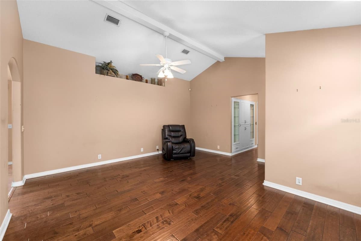 121 GECK ROAD — photo 7 of 46