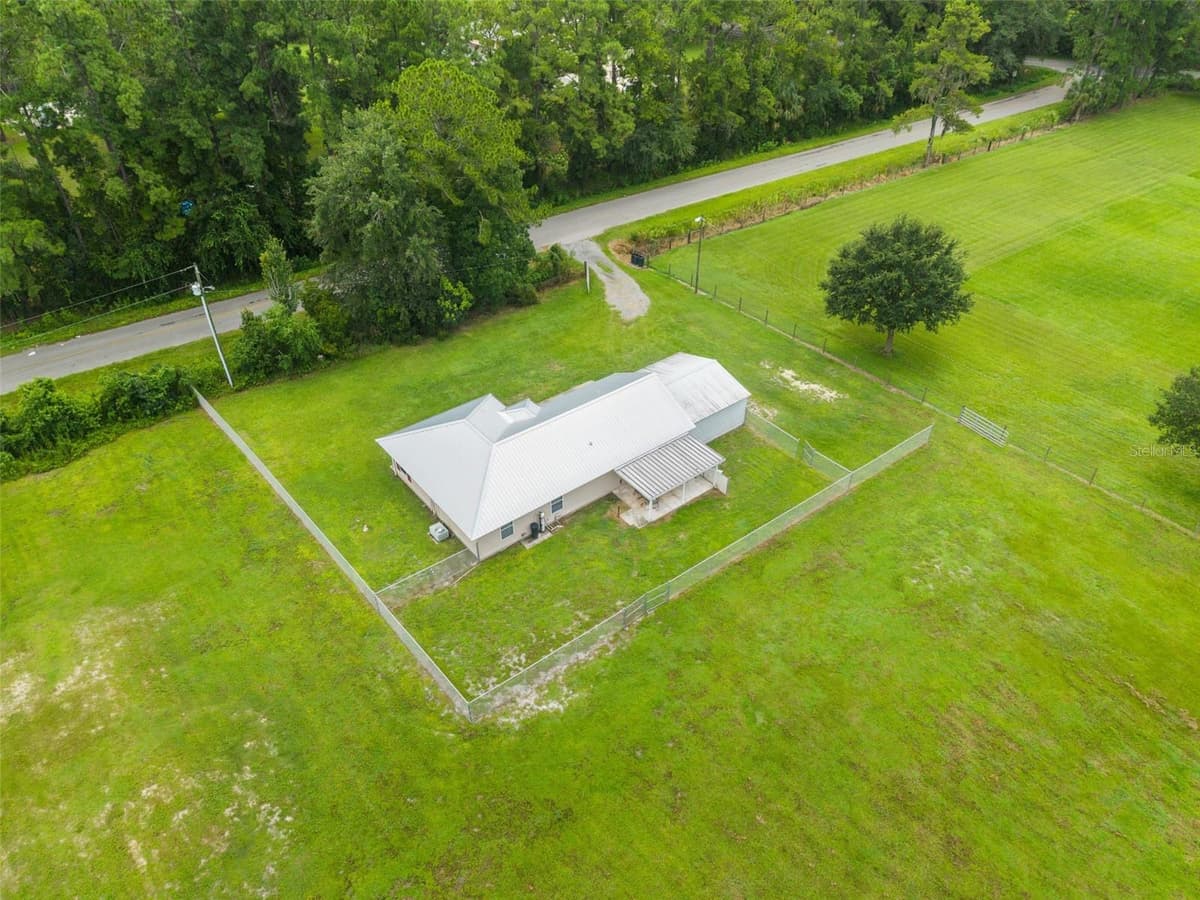 121 GECK ROAD — photo 41 of 46