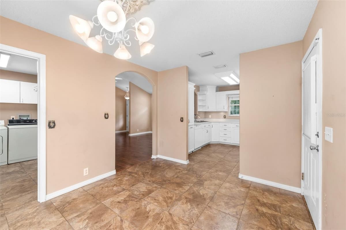 121 GECK ROAD — photo 11 of 46