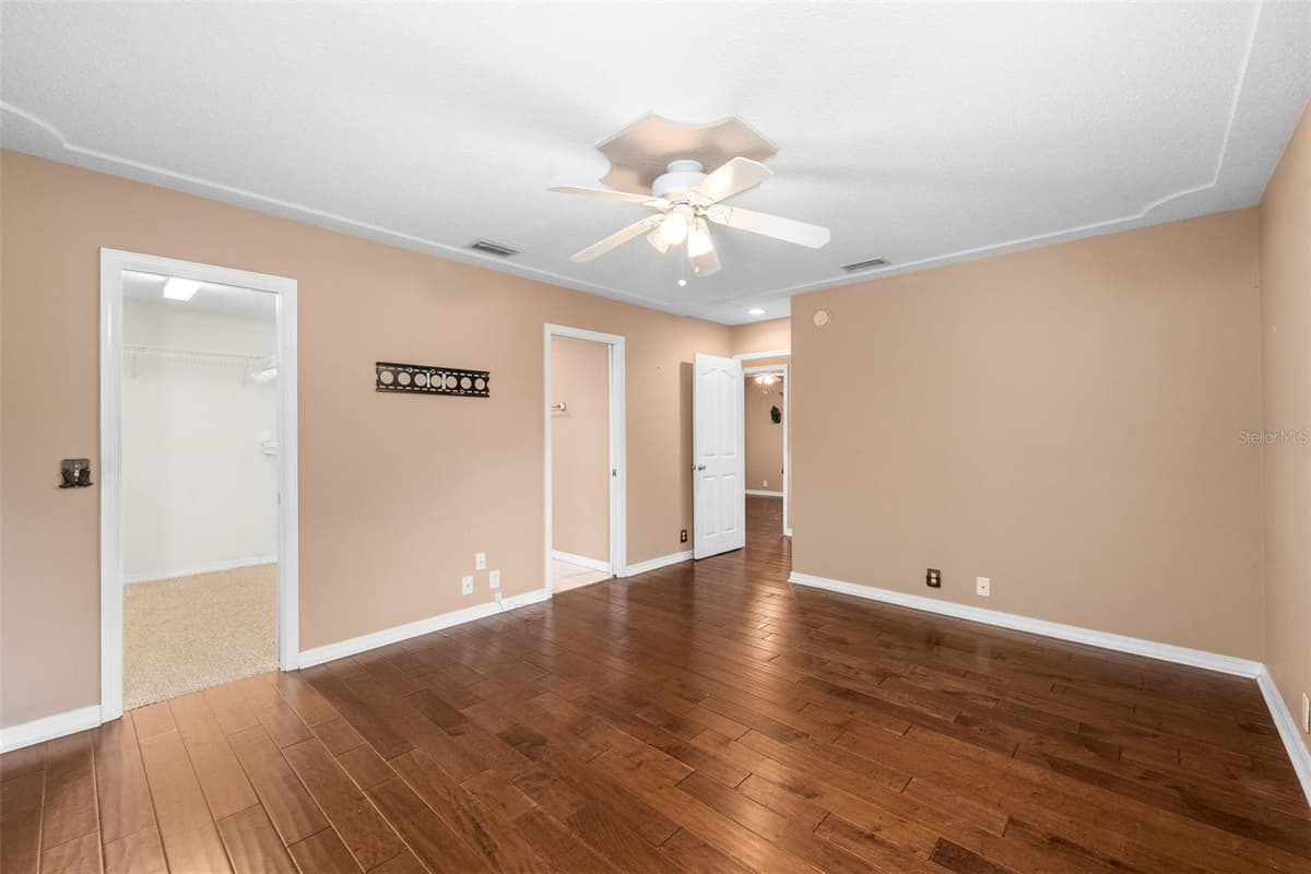 121 GECK ROAD — photo 18 of 46