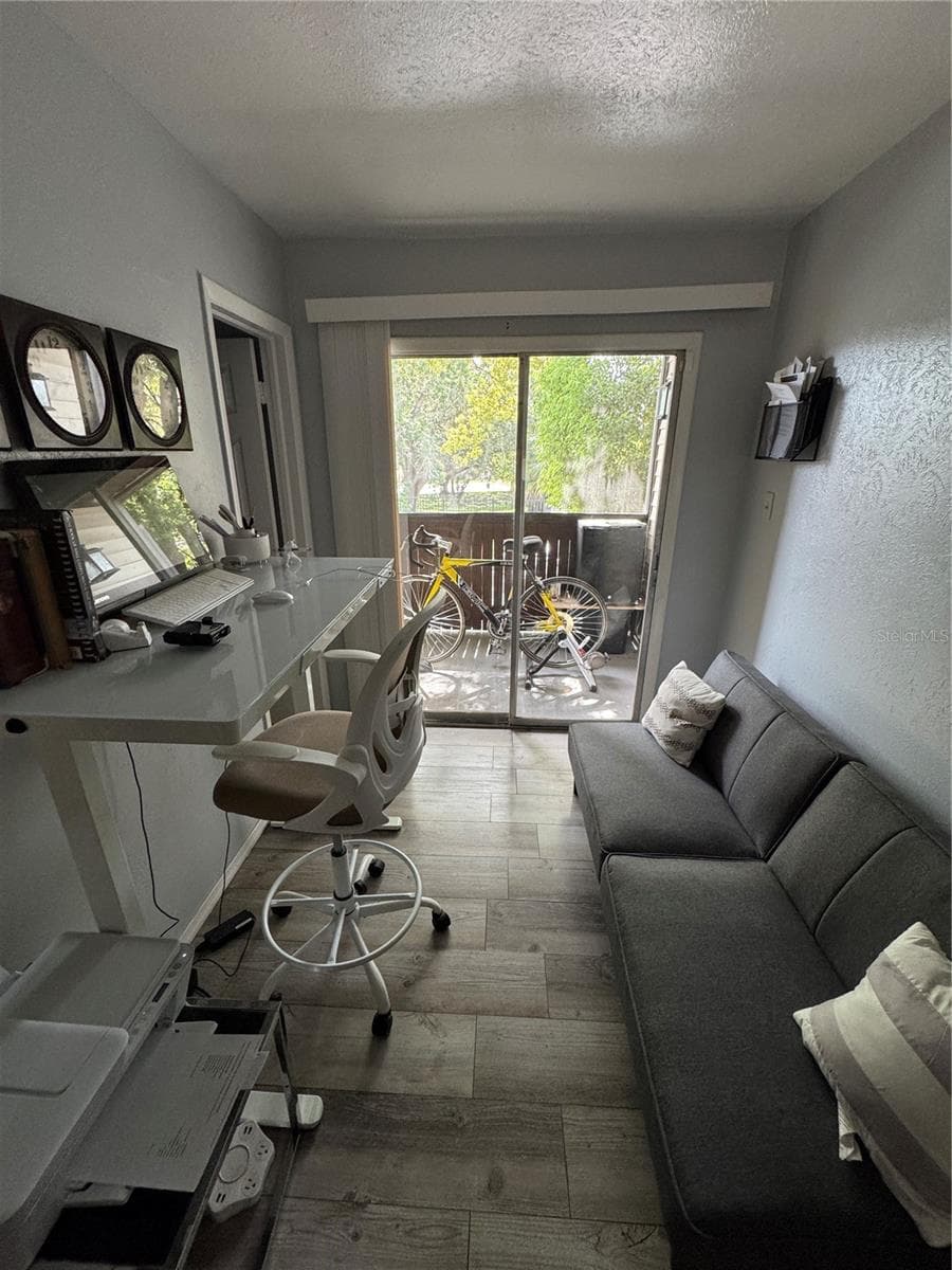 4003 WOODFERN DRIVE — photo 9 of 14