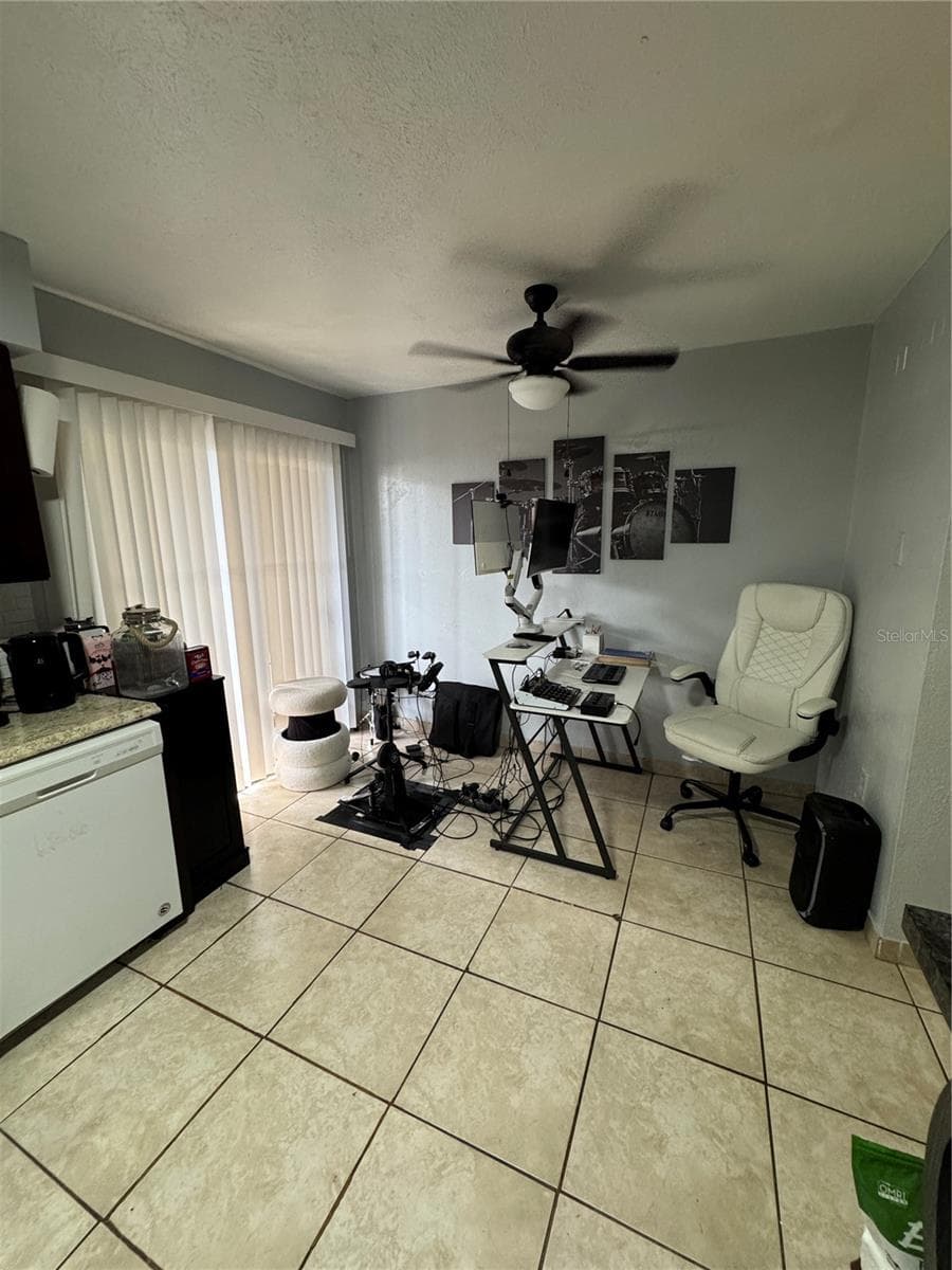 4003 WOODFERN DRIVE — photo 3 of 14