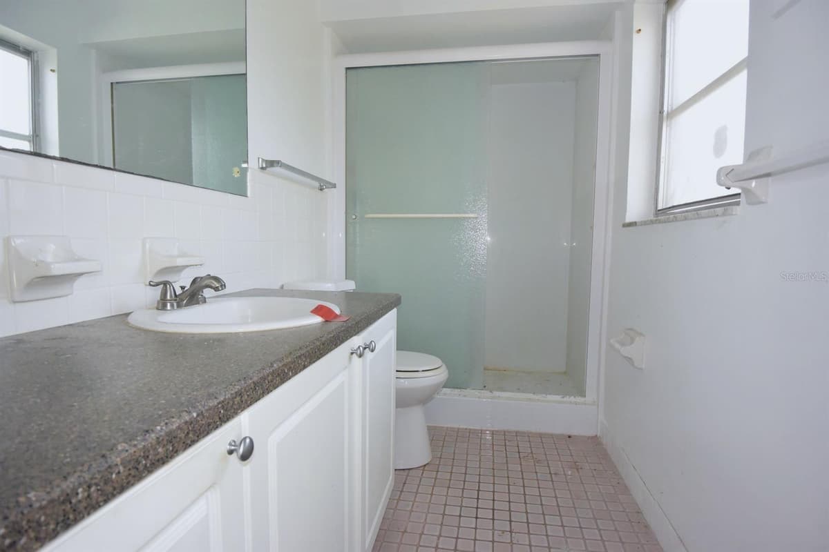 7124 JASMIN DRIVE — photo 20 of 38