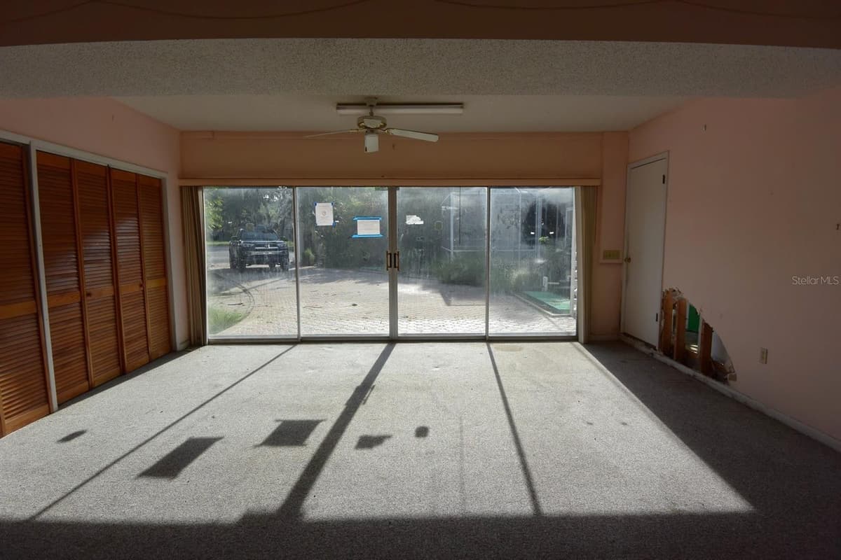 7124 JASMIN DRIVE — photo 28 of 38