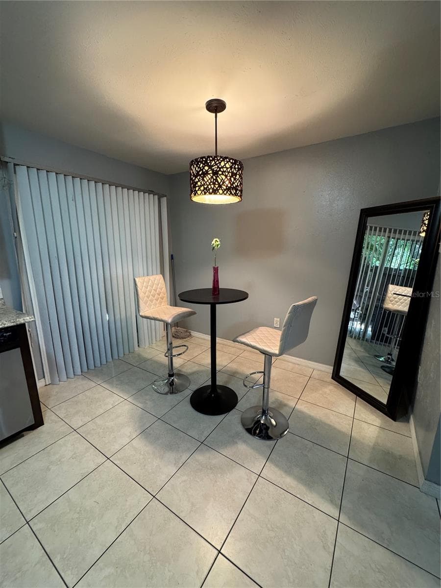 1800 WARRINGWOOD DRIVE — photo 6 of 17