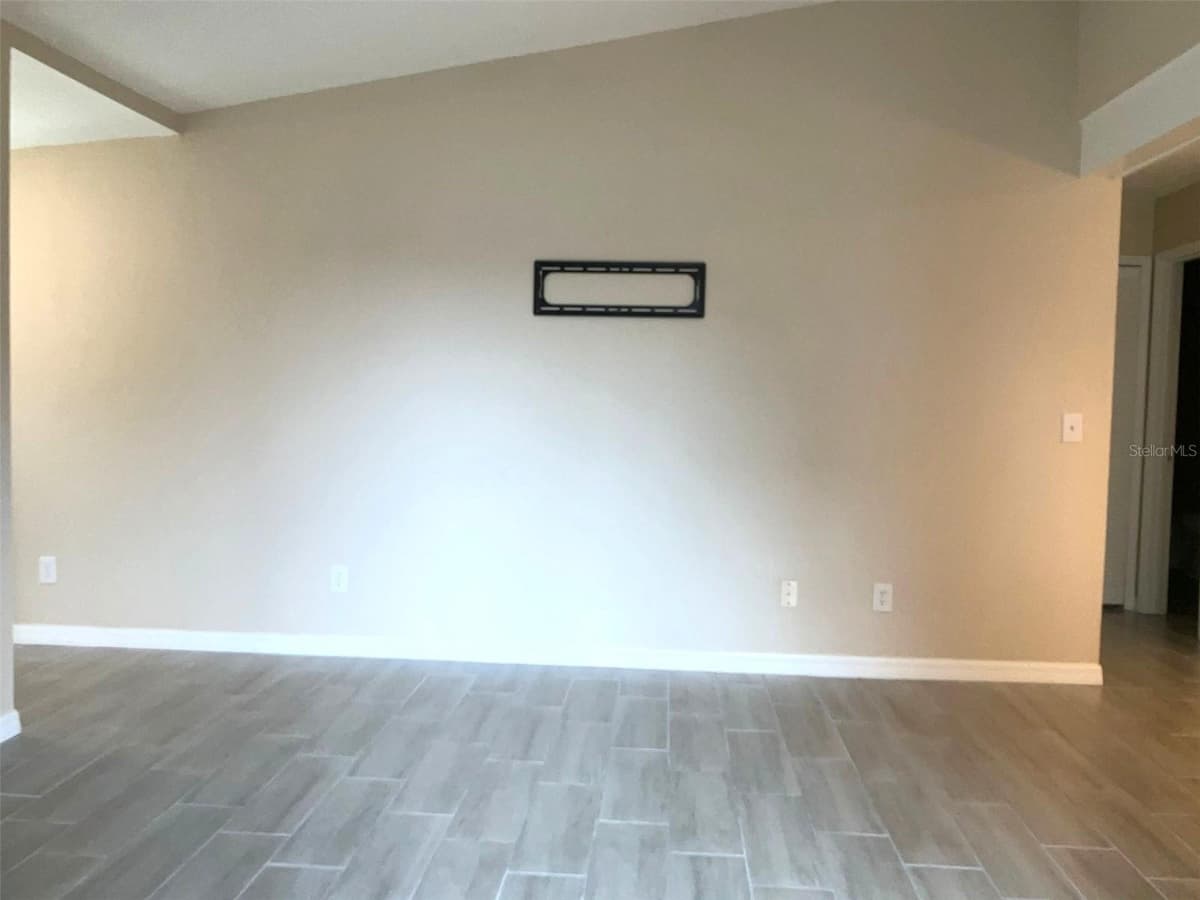 3014 ANTIQUE OAKS CIRCLE — photo 5 of 29