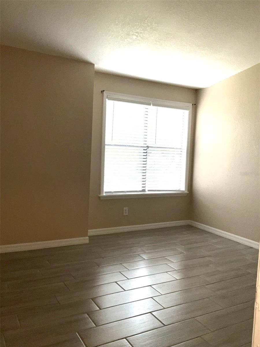 3014 ANTIQUE OAKS CIRCLE — photo 7 of 29