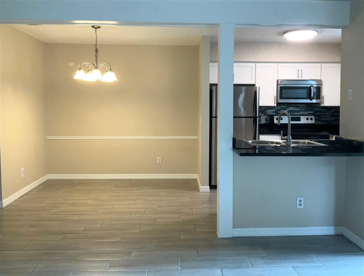 3014 ANTIQUE OAKS CIRCLE — photo 3 of 29