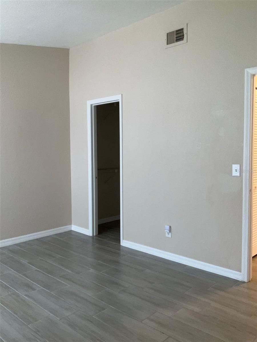 3014 ANTIQUE OAKS CIRCLE — photo 8 of 29