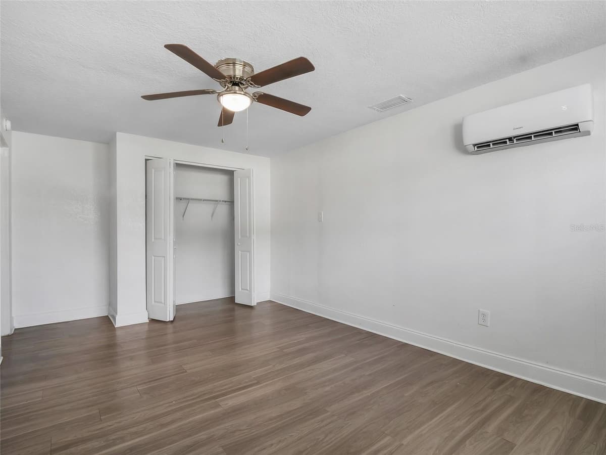 7018 GLENVIEW DRIVE — photo 31 of 44