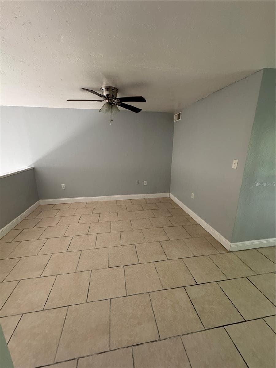3976 CRAYRICH CIRCLE — photo 7 of 12