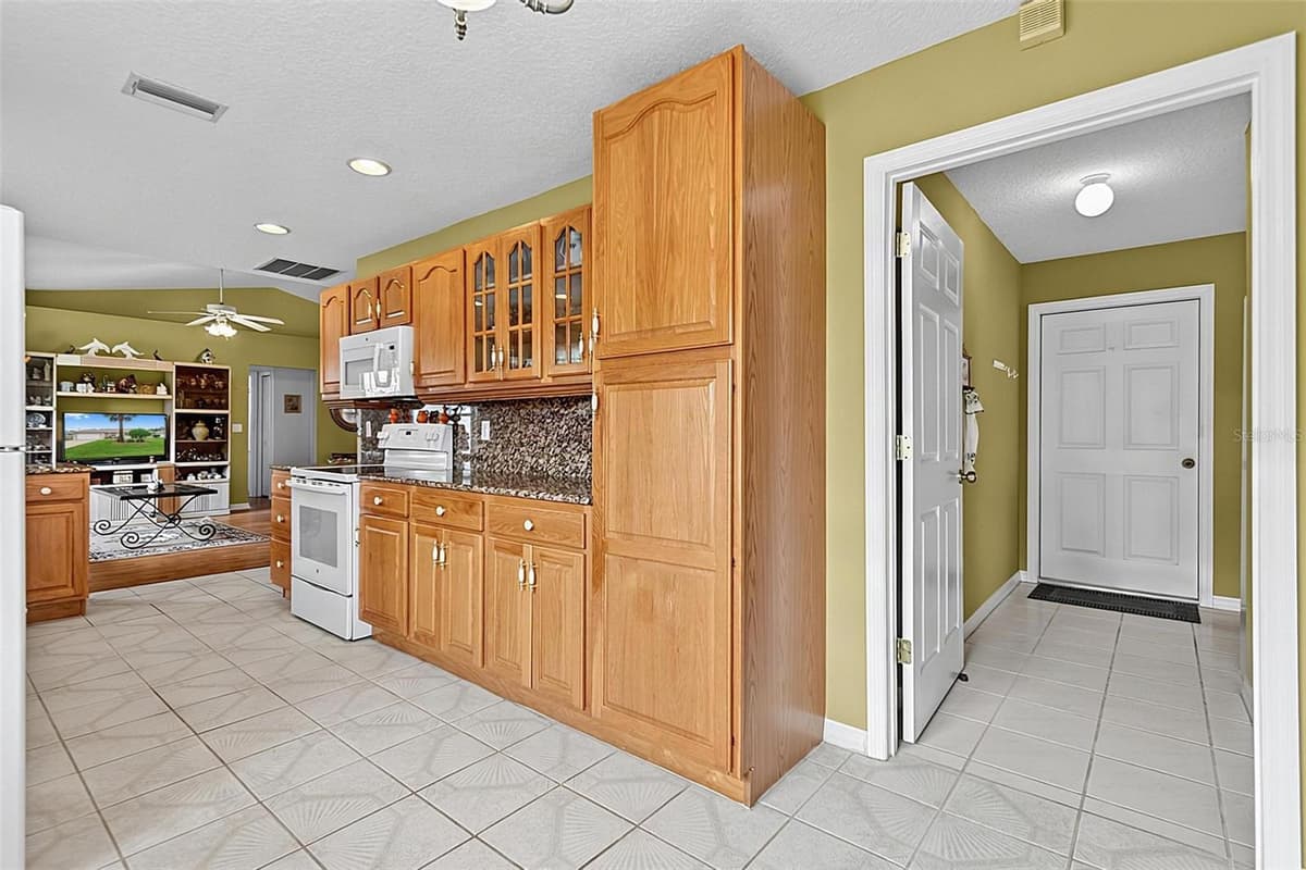 6 WILMONT PLACE — photo 26 of 63