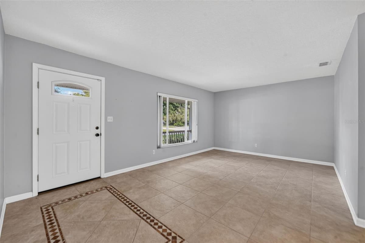 2641 CARVELL COURT — photo 7 of 38