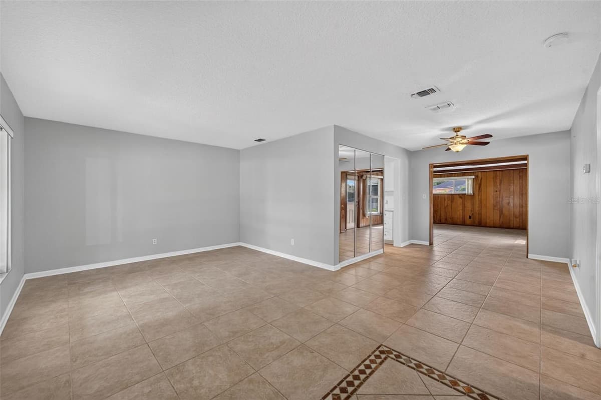 2641 CARVELL COURT — photo 6 of 38