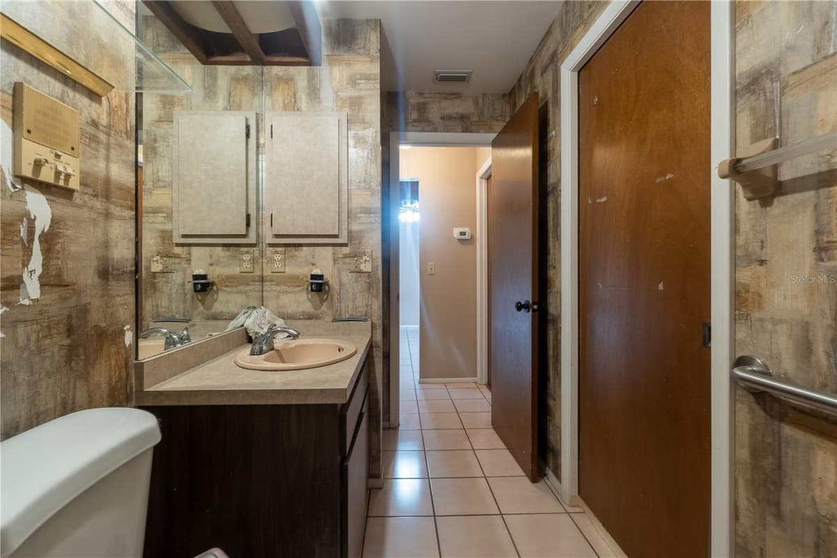 2227 BENSON STREET — photo 23 of 40