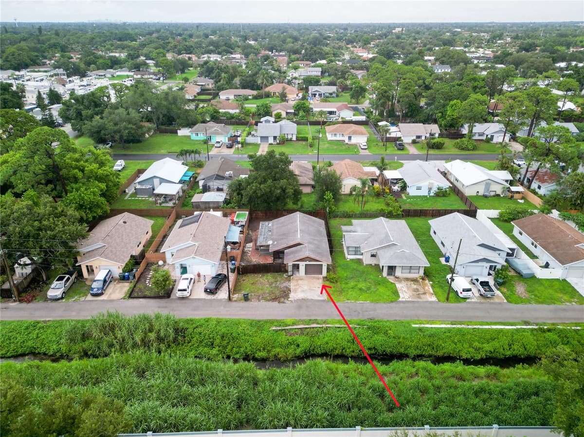 2227 BENSON STREET — photo 3 of 40