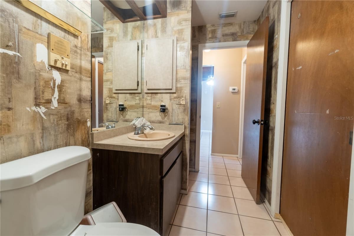 2227 BENSON STREET — photo 22 of 40