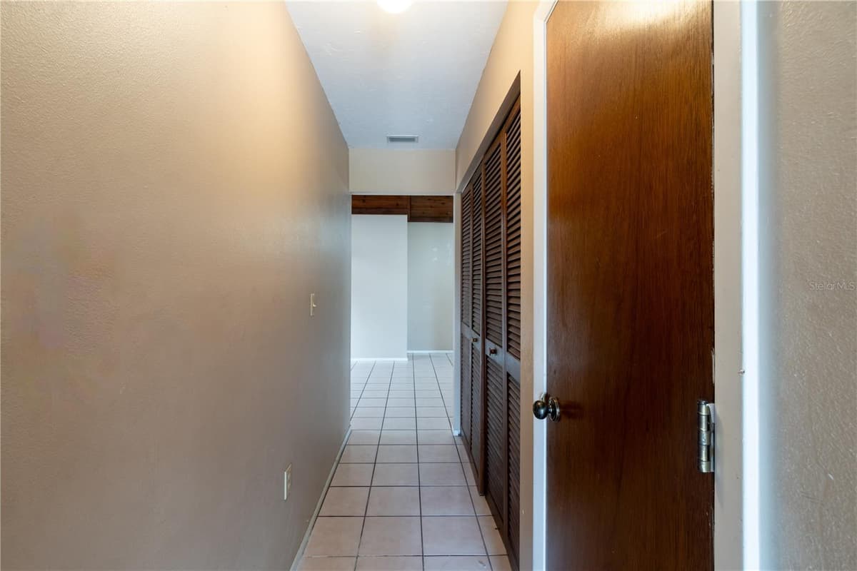 2227 BENSON STREET — photo 9 of 40