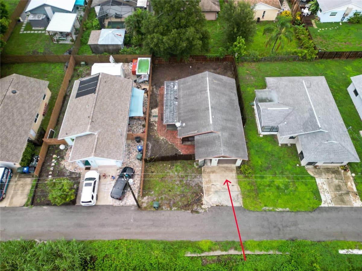 2227 BENSON STREET — photo 7 of 40