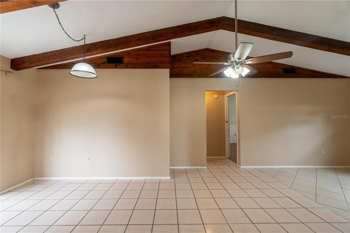 2227 BENSON STREET — photo 10 of 40