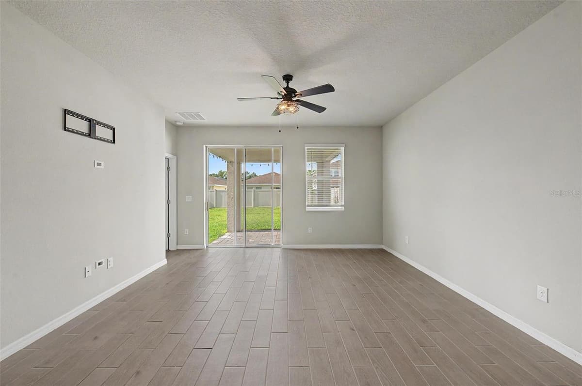 5435 BUNGALOW GROVE COURT — photo 12 of 54