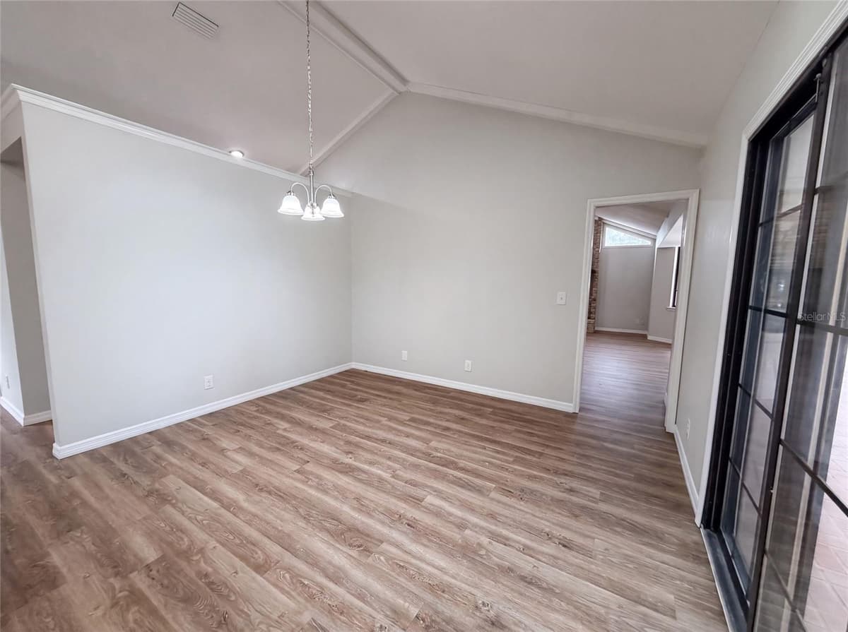 5082 31ST STREET — photo 7 of 52