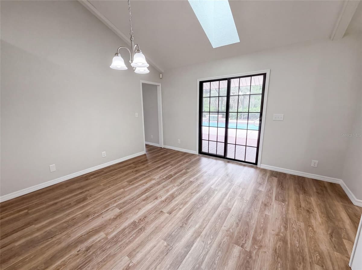 5082 31ST STREET — photo 8 of 52