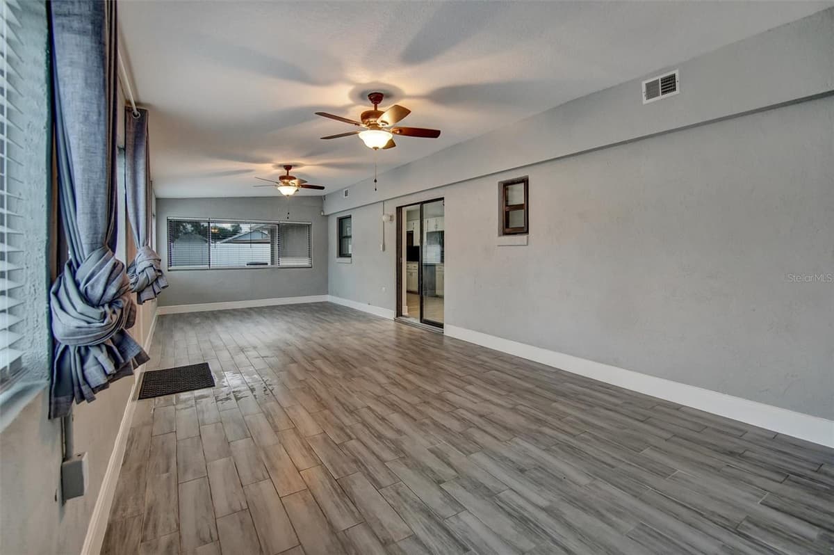 2728 COURTLAND BOULEVARD — photo 8 of 24