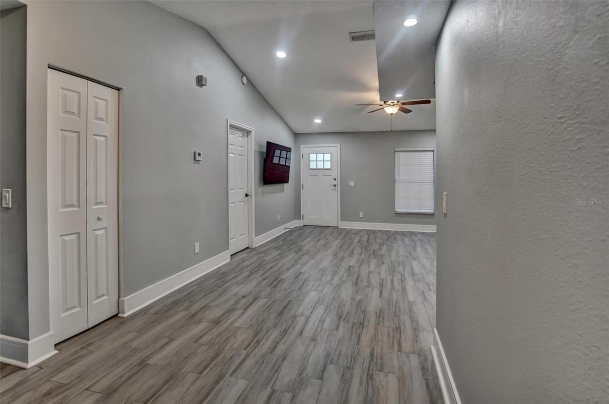 2728 COURTLAND BOULEVARD — photo 7 of 24