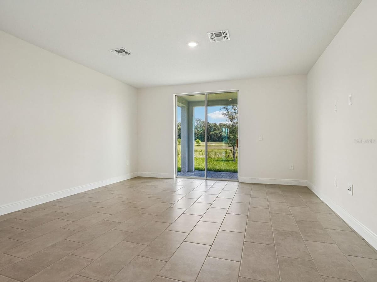 3389 LINGER LANE — photo 4 of 10