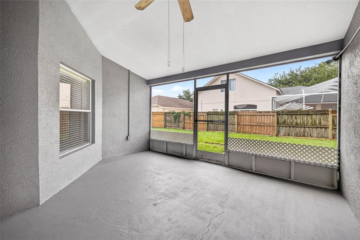 2605 VALENCIA GROVE DRIVE — photo 45 of 50