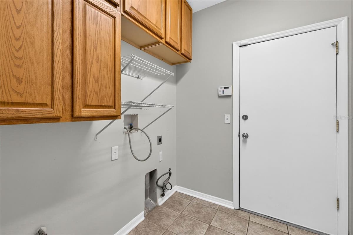 2605 VALENCIA GROVE DRIVE — photo 44 of 50