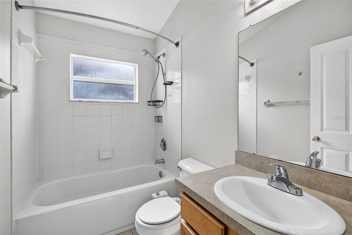 2605 VALENCIA GROVE DRIVE — photo 41 of 50