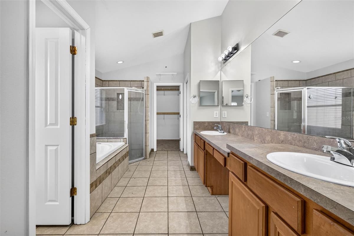 2605 VALENCIA GROVE DRIVE — photo 30 of 50