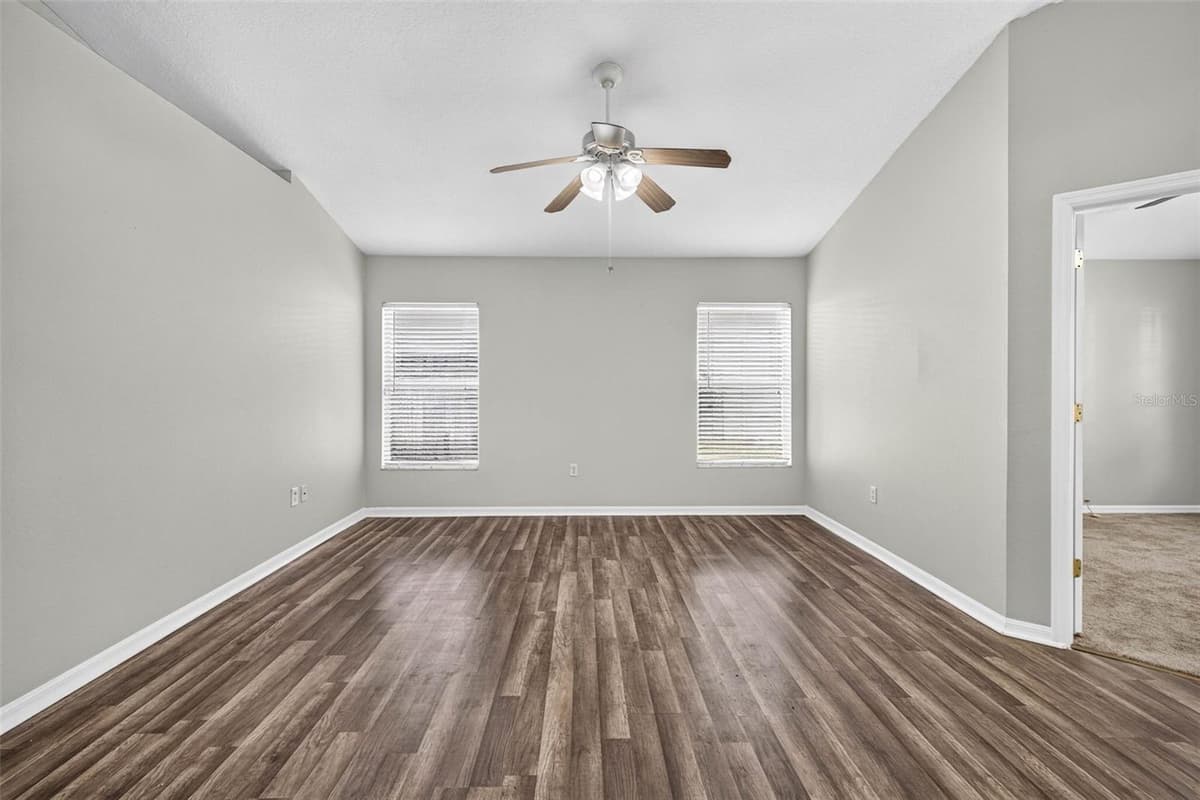 2605 VALENCIA GROVE DRIVE — photo 7 of 50