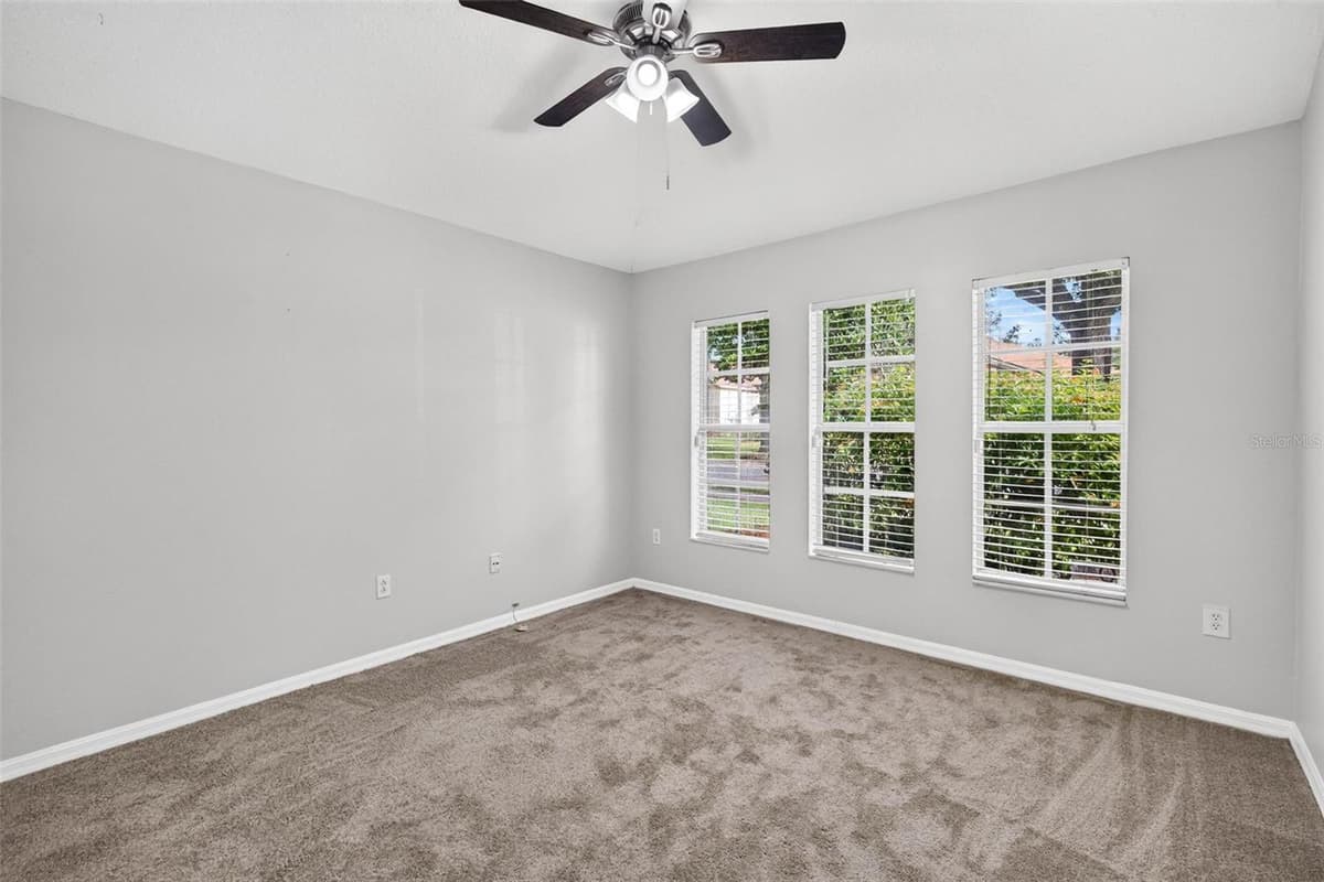 2605 VALENCIA GROVE DRIVE — photo 10 of 50
