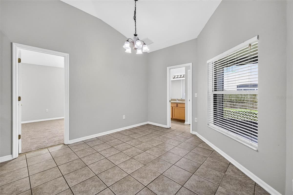 2605 VALENCIA GROVE DRIVE — photo 24 of 50
