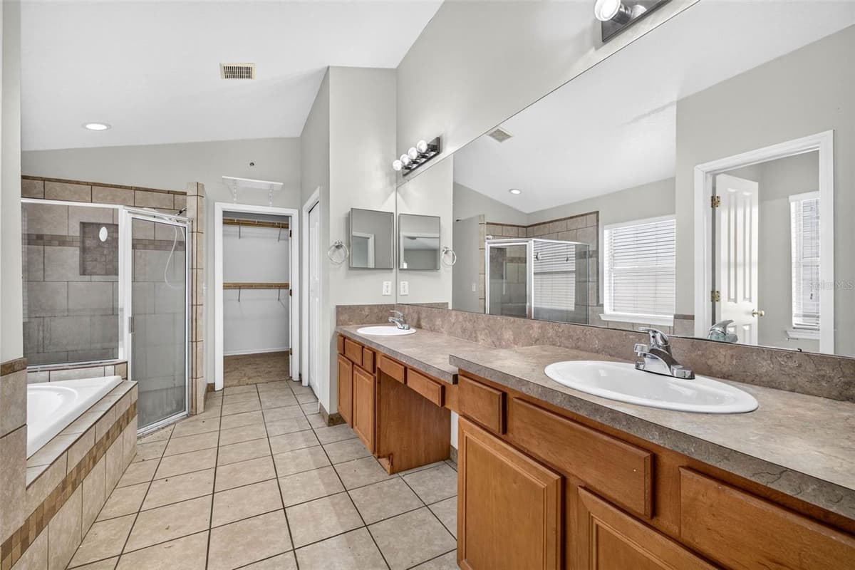 2605 VALENCIA GROVE DRIVE — photo 31 of 50
