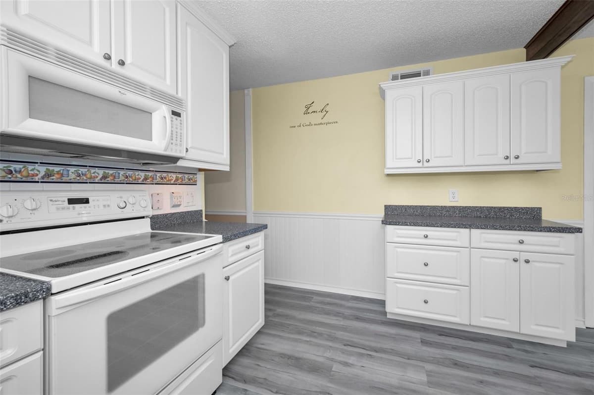 2170 AMERICUS BOULEVARD — photo 14 of 60
