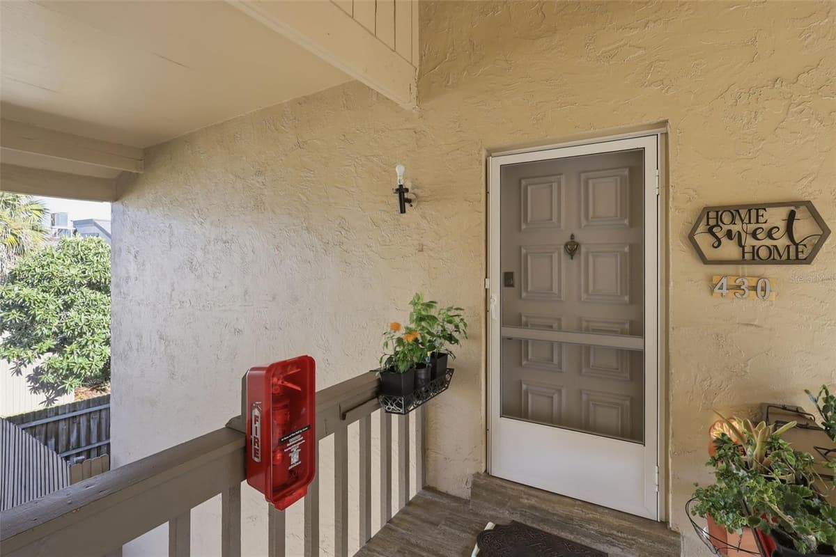 430 WINDMEADOWS STREET — photo 6 of 23