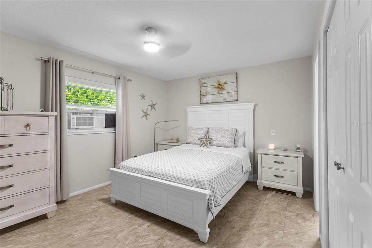 3015 SOUTHERN PARKWAY — photo 13 of 26