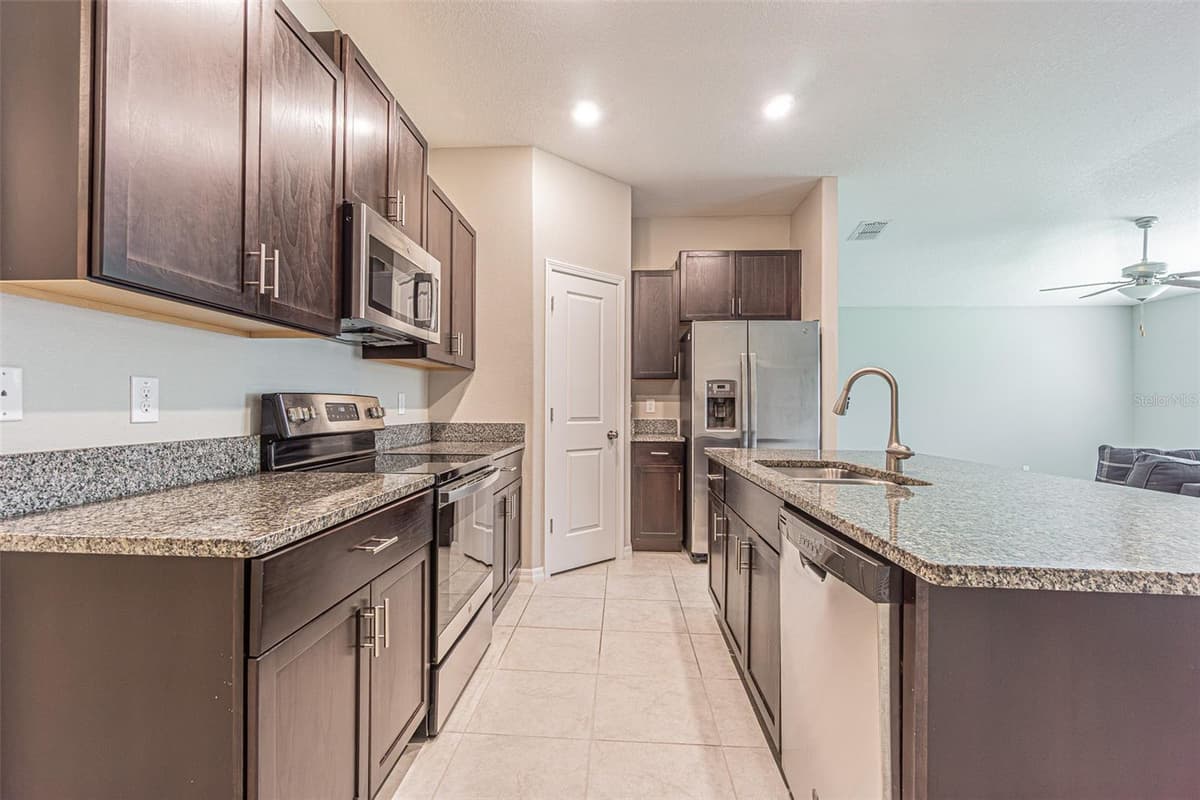 13009 MAJESTIC GARDEN LANE — photo 5 of 27