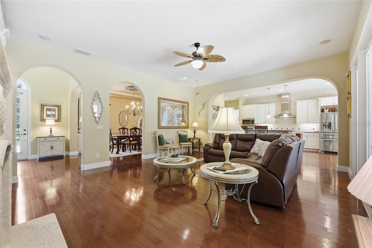 315 BLUE WATER EDGE DRIVE — photo 17 of 60