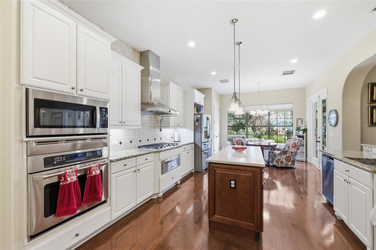 315 BLUE WATER EDGE DRIVE — photo 22 of 60