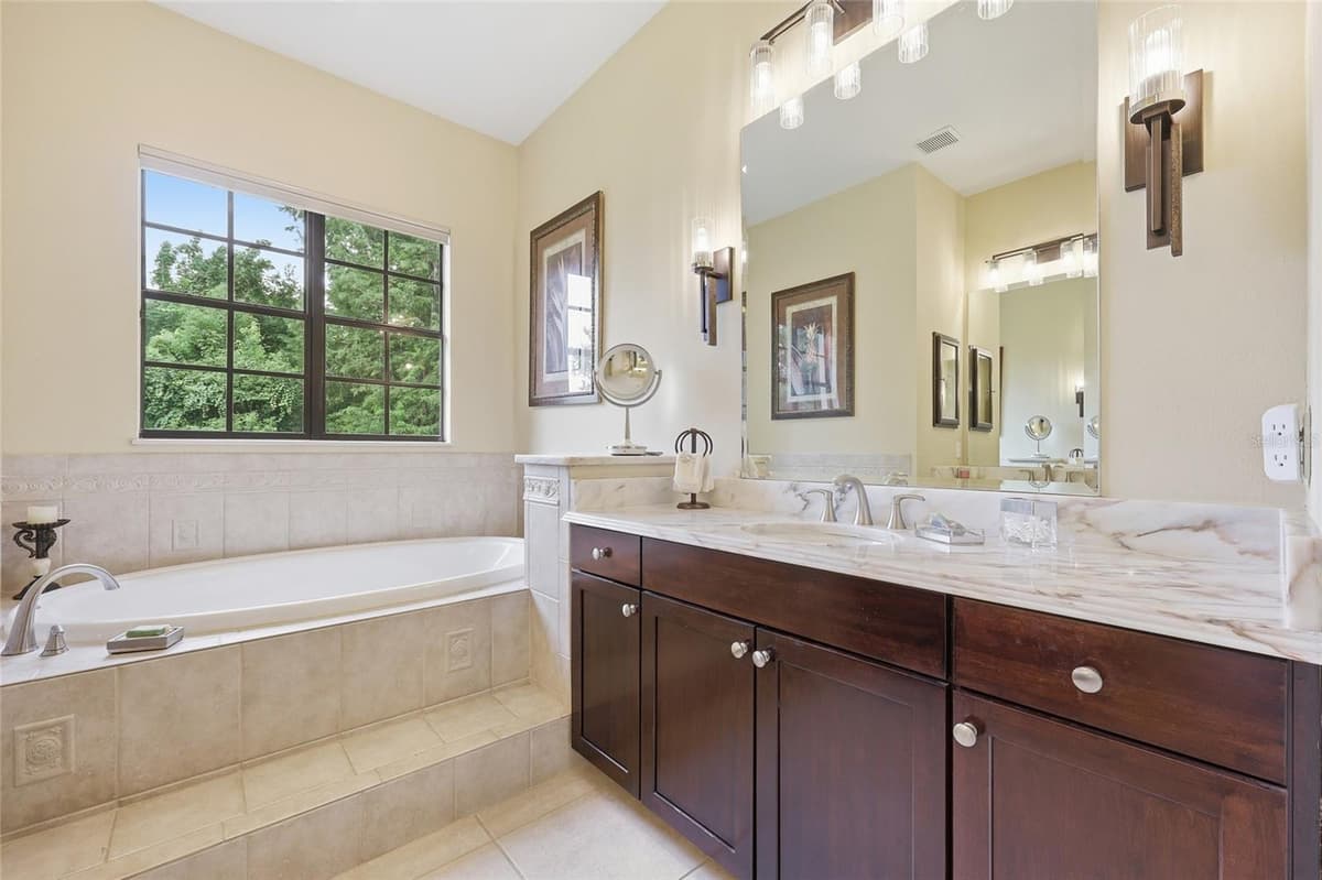 315 BLUE WATER EDGE DRIVE — photo 31 of 60