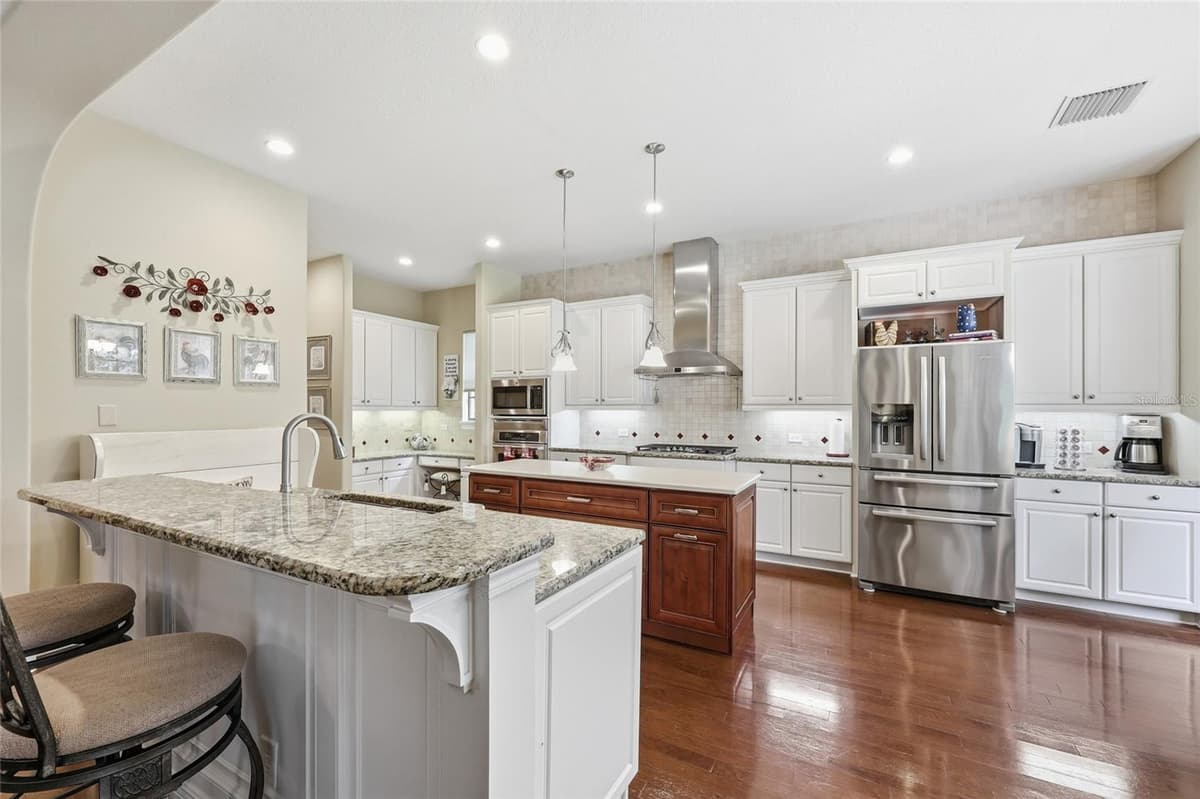 315 BLUE WATER EDGE DRIVE — photo 19 of 60