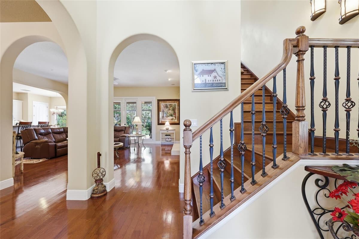 315 BLUE WATER EDGE DRIVE — photo 11 of 60